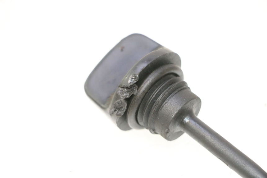 photo de MEDIDOR DE ÓLEO DO MOTOR HONDA SCV LEAD 100 (2003 - 2007) - Zoom do estado de desgaste