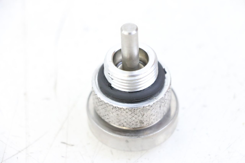 photo de MEDIDOR DE ÓLEO DO MOTOR SUZUKI SV S 650 (1999 - 2002) - Detalhe da peça