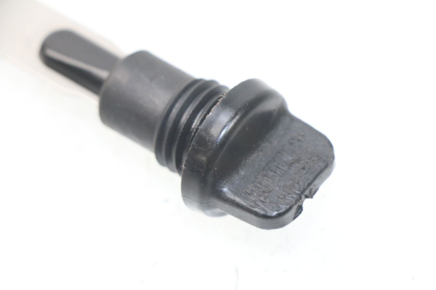 photo de MEDIDOR DE ÓLEO DO MOTOR YAMAHA TDM ABS 900 (2002 - 2014) - Zoom do estado de desgaste