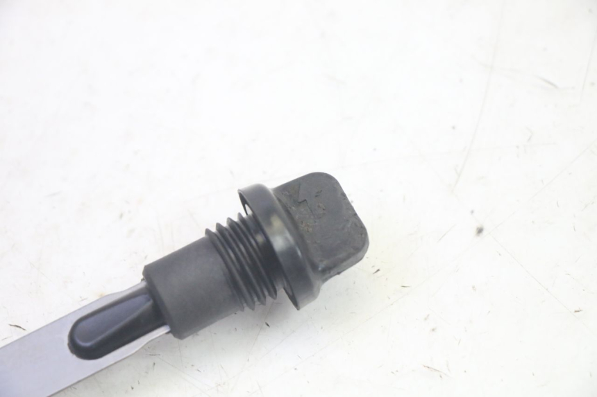 photo de MEDIDOR DE ÓLEO DO MOTOR YAMAHA TDM ABS 900 (2002 - 2014) - Outro ângulo de visão