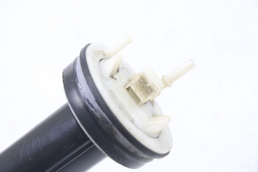 photo de MEDIDOR DE COMBUSTÍVEL DO TANQUE APRILIA ATLANTIC 125 (2003 - 2009) - Detalhe da peça