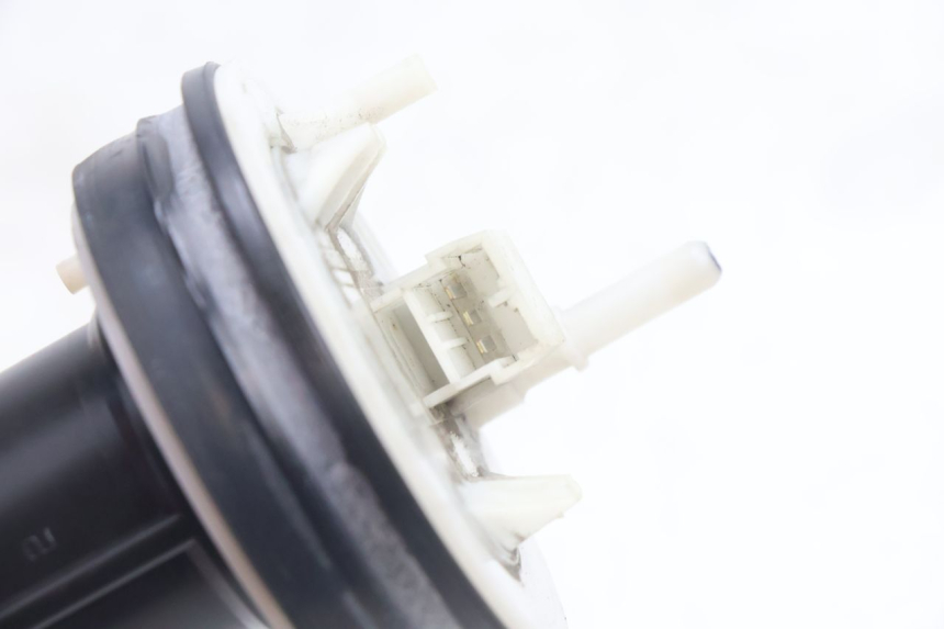 photo de MEDIDOR DE TANQUE DE COMBUSTÍVEL APRILIA ATLANTIC S 125 (2010 - 2013) - Outro ângulo de visão