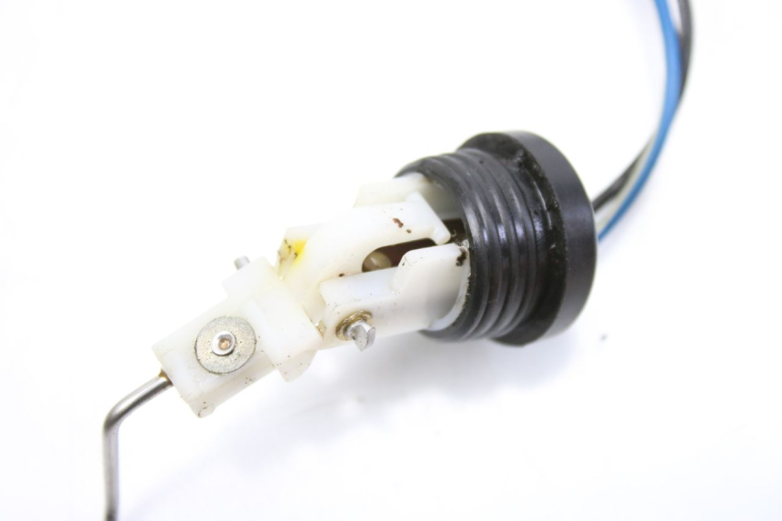 photo de MEDIDOR DE COMBUSTÍVEL DO TANQUE SUZUKI CP 80 (1985 - 1996) - Outro ângulo de visão