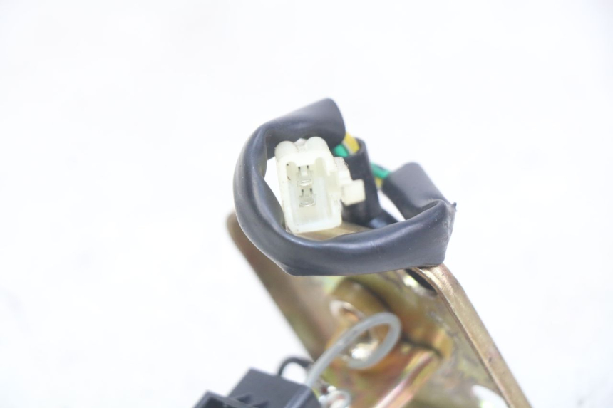 photo de MEDIDOR DE COMBUSTÍVEL DO TANQUE SYM CROX 4T 50 (2016 - 2023) - Zoom do estado de desgaste