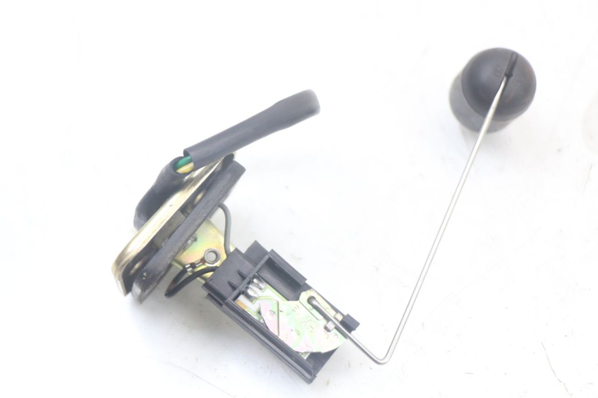 photo de MEDIDOR DE COMBUSTÍVEL DO TANQUE SYM CROX 4T 50 (2016 - 2023) - Zoom do estado de desgaste