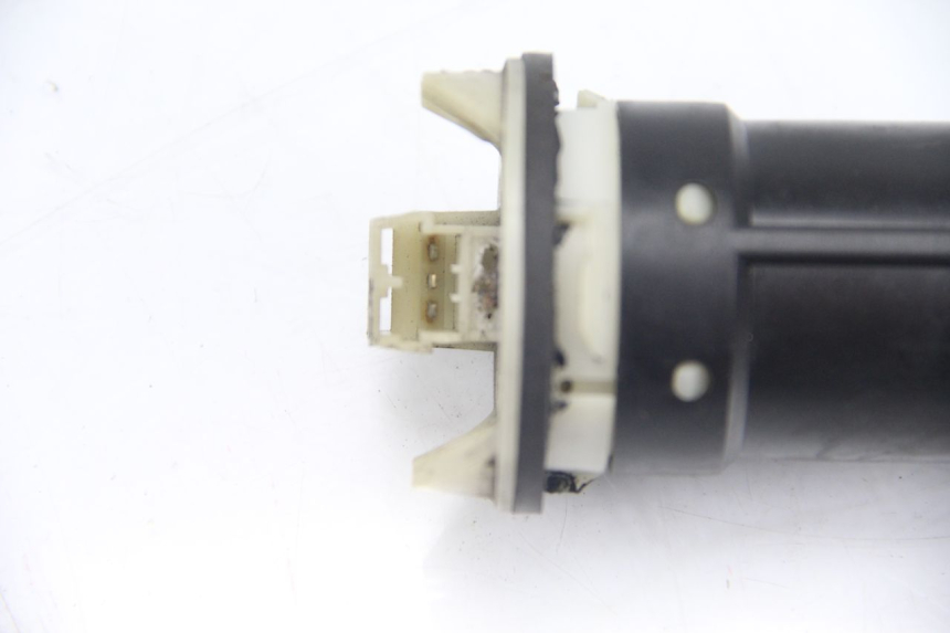 photo de MEDIDOR DE COMBUSTÍVEL DO TANQUE PEUGEOT ELYSTAR 125 (2002 - 2007) - Zoom do estado de desgaste
