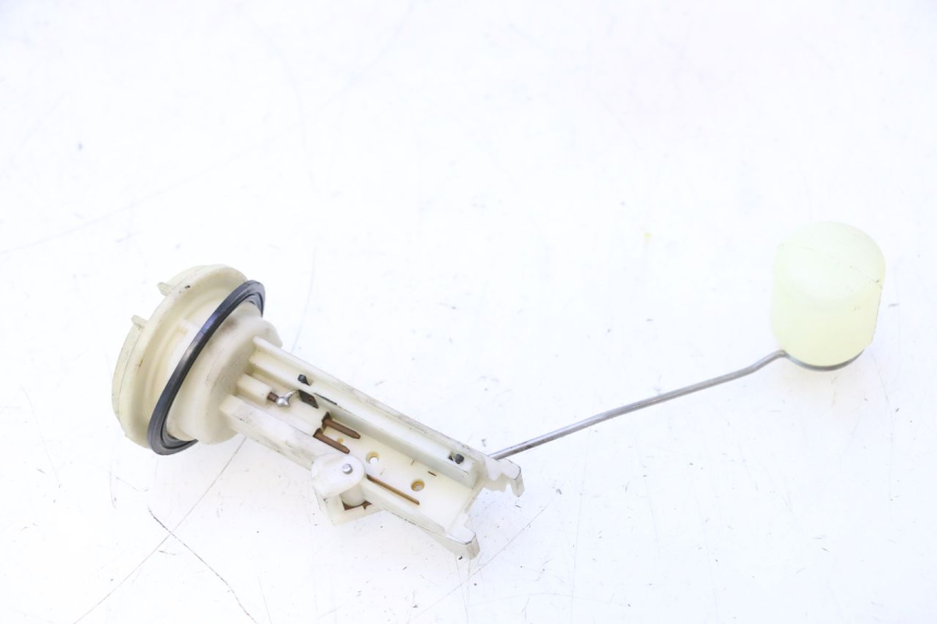 photo de MEDIDOR DE COMBUSTÍVEL DO TANQUE PEUGEOT ELYSTAR 50 (2002 - 2014) - Zoom do estado de desgaste