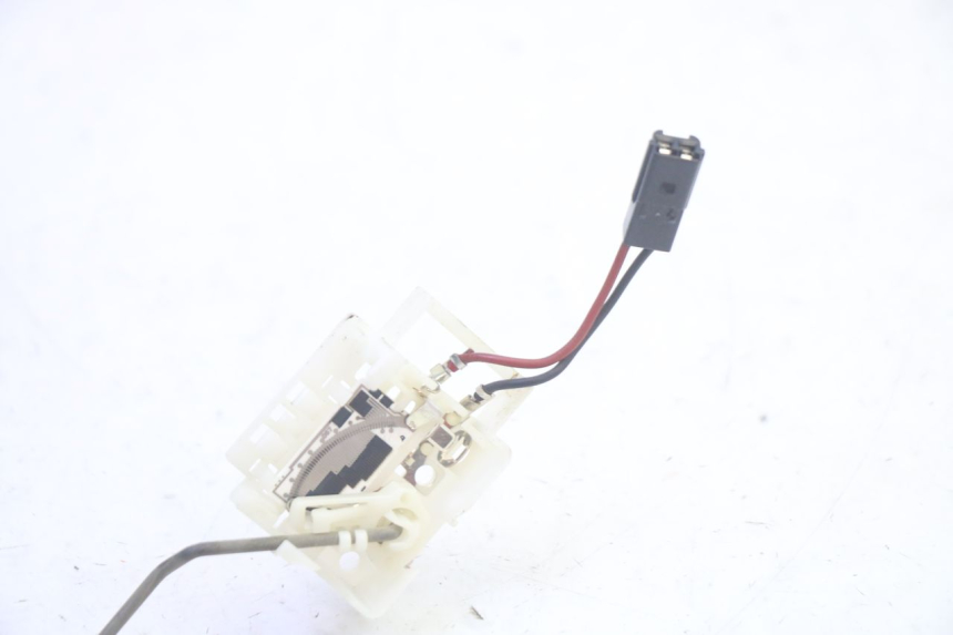 photo de MEDIDOR DE COMBUSTÍVEL DO TANQUE YAMAHA FJR ABS 1300 (2006 - 2012) - Detalhe da peça