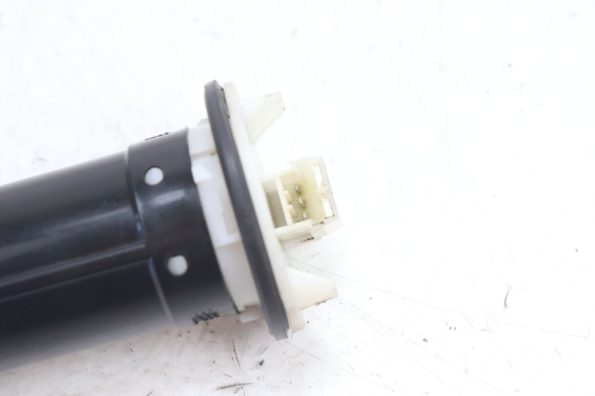 photo de MEDIDOR DE COMBUSTÍVEL DO TANQUE PIAGGIO FLY 2T 50 (2004 - 2017) - Detalhe da peça