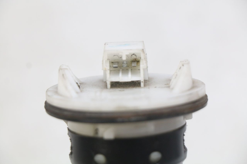 photo de MEDIDOR DE COMBUSTÍVEL DO TANQUE GILERA GP 800 (2007 - 2013) - Zoom do estado de desgaste