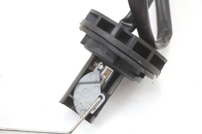photo de MEDIDOR DE COMBUSTÍVEL DO TANQUE SYM MIO 50 (2005 - 2010) - Detalhe da peça