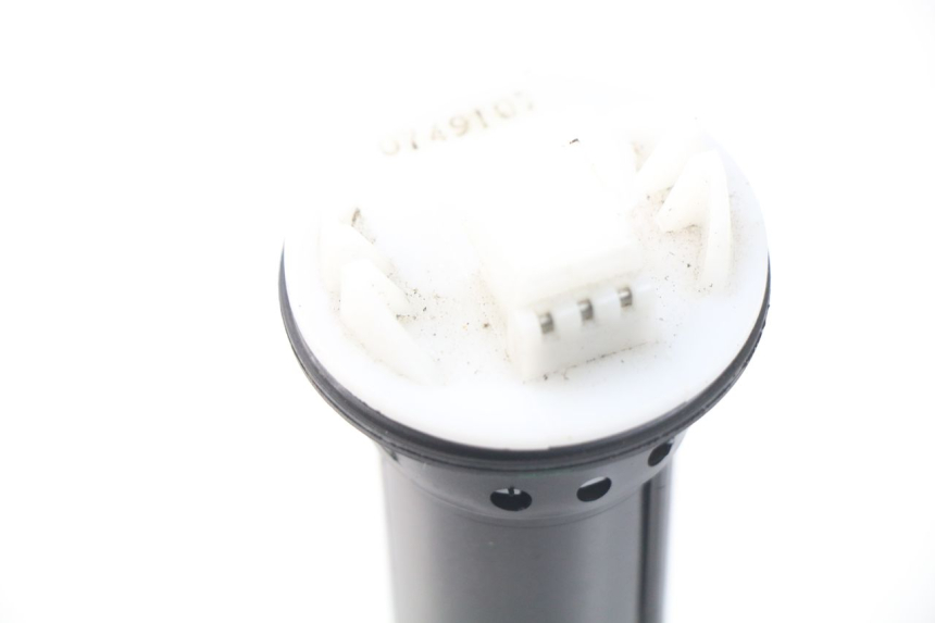 photo de MEDIDOR DE COMBUSTÍVEL DO TANQUE PIAGGIO MP3 HPE 500 (2019 - 2022) - Outro ângulo de visão