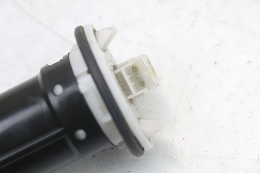 photo de MEDIDOR DE COMBUSTÍVEL DO TANQUE PIAGGIO MP3 HPE 350 (2018 - 2020) - Detalhe da peça