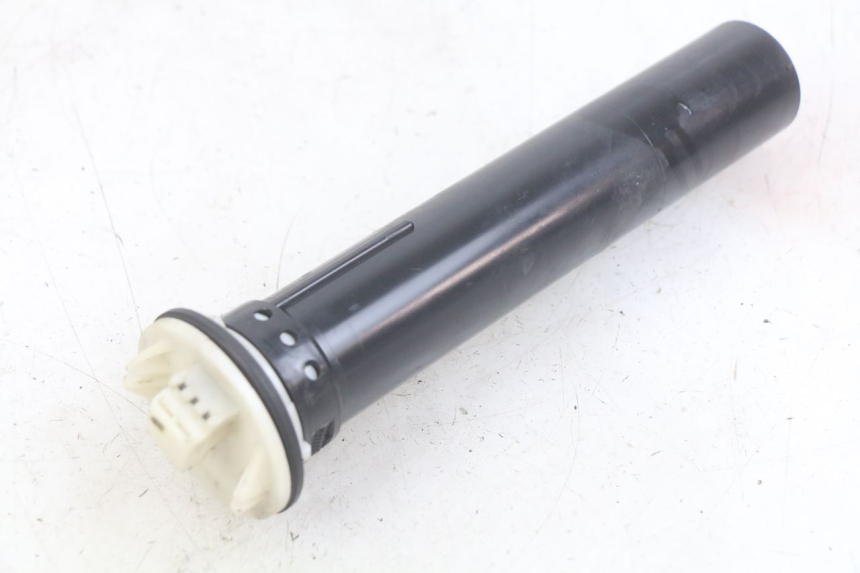 photo de MEDIDOR DE COMBUSTÍVEL DO TANQUE PIAGGIO MP3 LT 400 (2007 - 2012) - Vista principal