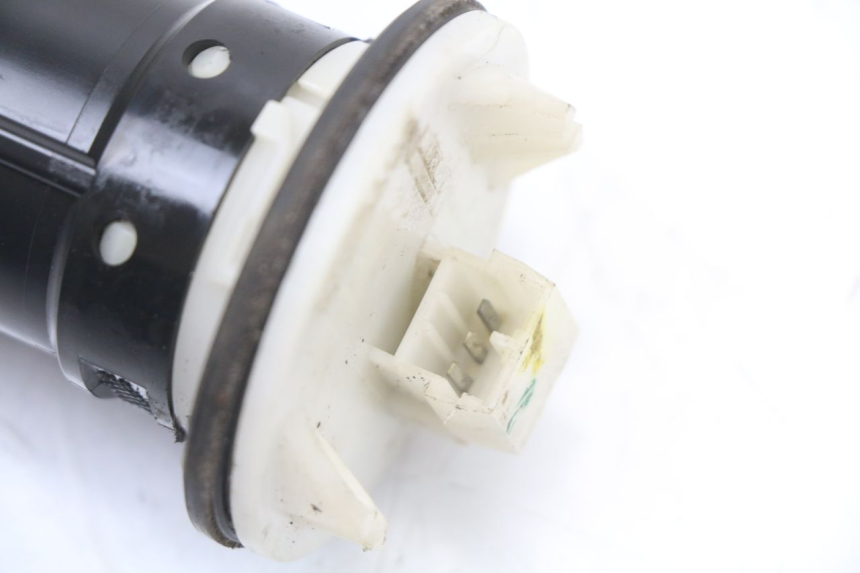 photo de MEDIDOR DE COMBUSTÍVEL DO TANQUE PIAGGIO MP3 125 (2006 - 2014) - Zoom do estado de desgaste