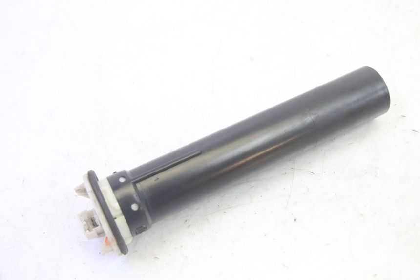 photo de MEDIDOR DE COMBUSTÍVEL DO TANQUE PIAGGIO MP3 RL 250 (2006 - 2010) - Outro ângulo de visão