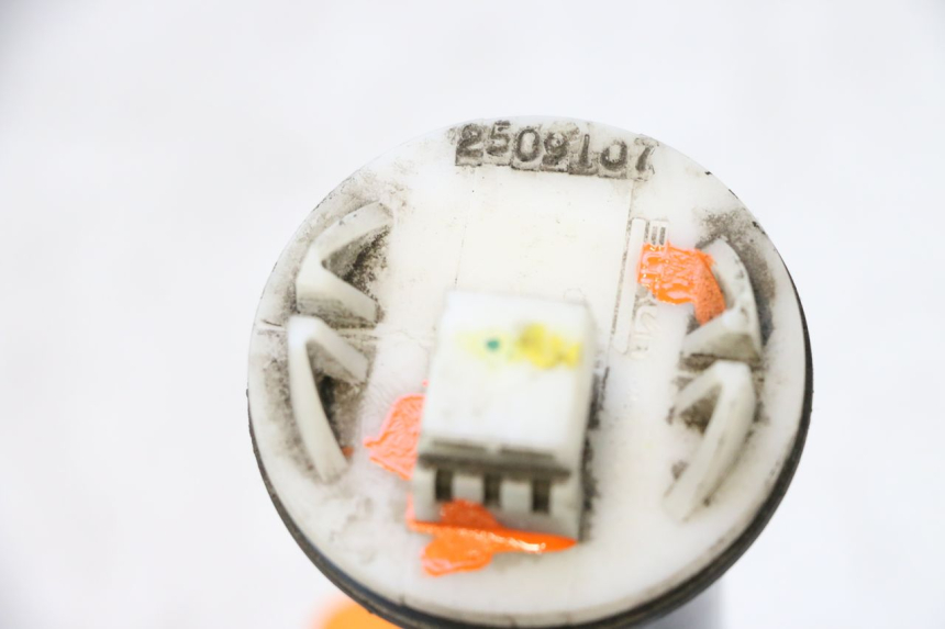 photo de MEDIDOR DE COMBUSTÍVEL DO TANQUE PIAGGIO MP3 RL 250 (2006 - 2010) - Detalhe da peça