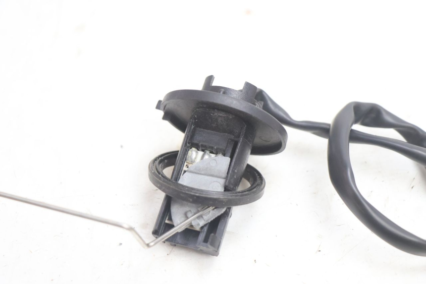 photo de MEDIDOR DE TANQUE DE COMBUSTÍVEL KYMCO MXU R 250 (2004 - 2010) - Detalhe da peça