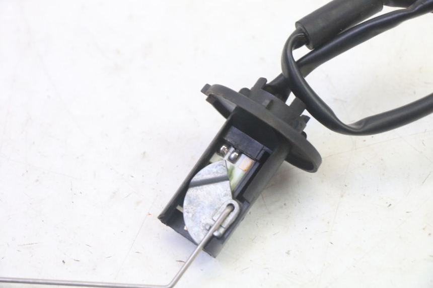 photo de MEDIDOR DE COMBUSTÍVEL DO TANQUE KYMCO LIKE 4T 50 (2019 - 2025) - Zoom do estado de desgaste