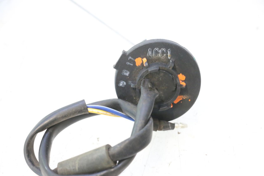 photo de MEDIDOR DE COMBUSTÍVEL DO TANQUE KYMCO LIKE 4T 50 (2019 - 2025) - Outro ângulo de visão