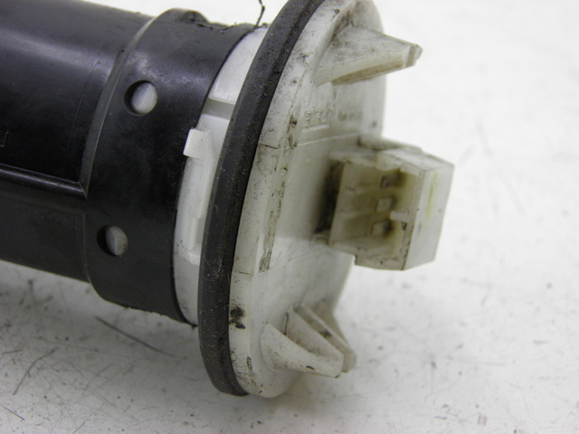 photo de MEDIDOR DE COMBUSTÍVEL DO TANQUE PIAGGIO MP3 RL 125 (2006 - 2014) - Zoom do estado de desgaste