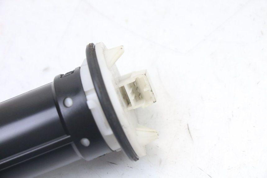 photo de MEDIDOR DE COMBUSTÍVEL DO TANQUE PIAGGIO VESPA LX IE 125 (2010 - 2012) - Zoom do estado de desgaste
