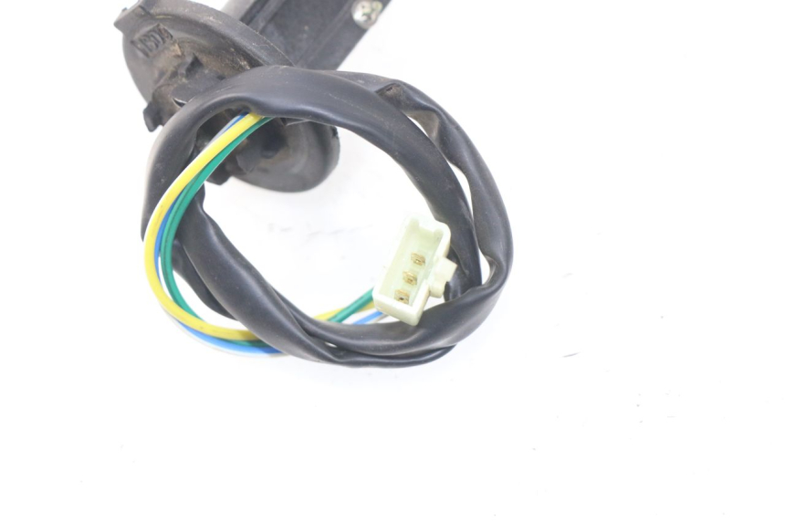 photo de MEDIDOR DE COMBUSTÍVEL DO TANQUE VASTRO R-ONE 4T 50 (2014 - 2022) - Zoom do estado de desgaste