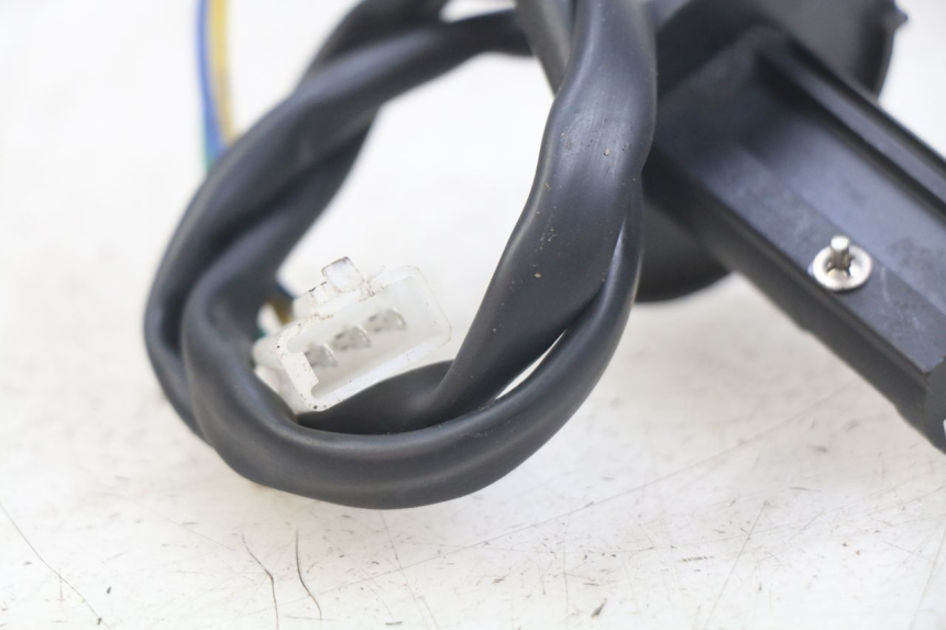 photo de MEDIDOR DE COMBUSTÍVEL DO TANQUE TNT MOTOR ROMA 10' 4T 50 (2019 - 2022) - Zoom do estado de desgaste