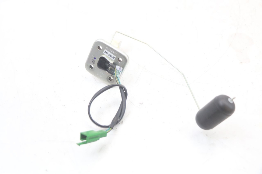 photo de MEDIDOR DE COMBUSTÍVEL DO TANQUE ROYAL ENFIELD CONTINENTAL GT 650 (2019 - 2024) - Zoom do estado de desgaste