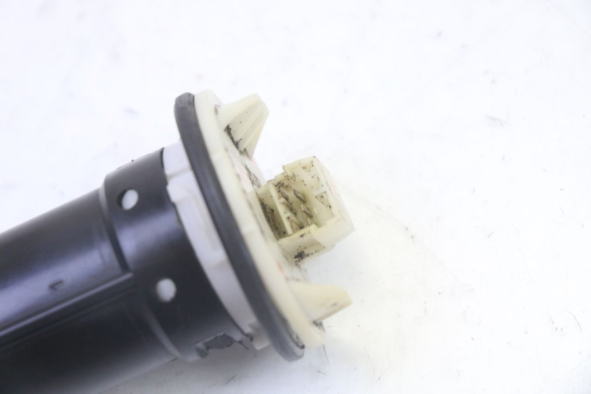 photo de MEDIDOR DE COMBUSTÍVEL DO TANQUE GILERA RUNNER SP 50 (2009 - 2017) - Detalhe da peça