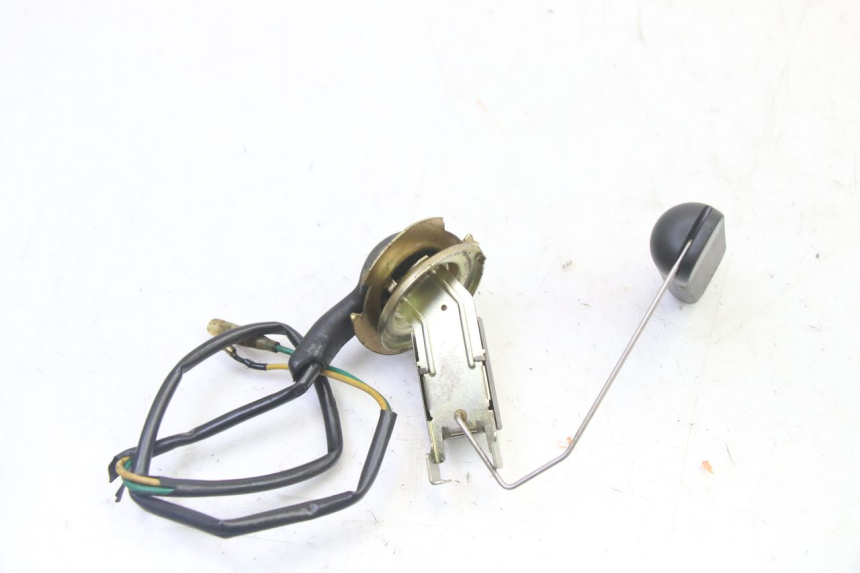 photo de MEDIDOR DE COMBUSTÍVEL DO TANQUE PEUGEOT SPEEDAKE 50 (1995 - 1997) - Zoom do estado de desgaste
