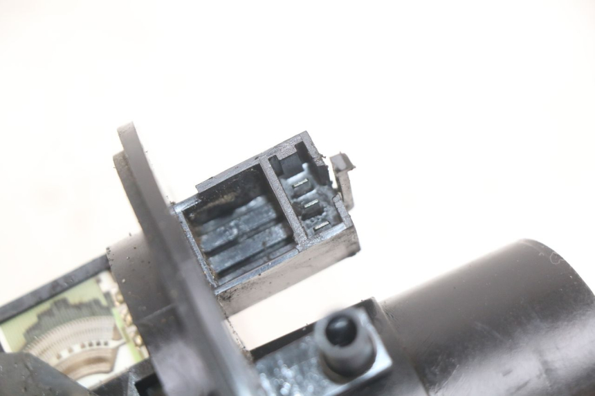 photo de MEDIDOR DE COMBUSTÍVEL DO TANQUE PEUGEOT SV 125 (1991 - 1994) - Outro ângulo de visão