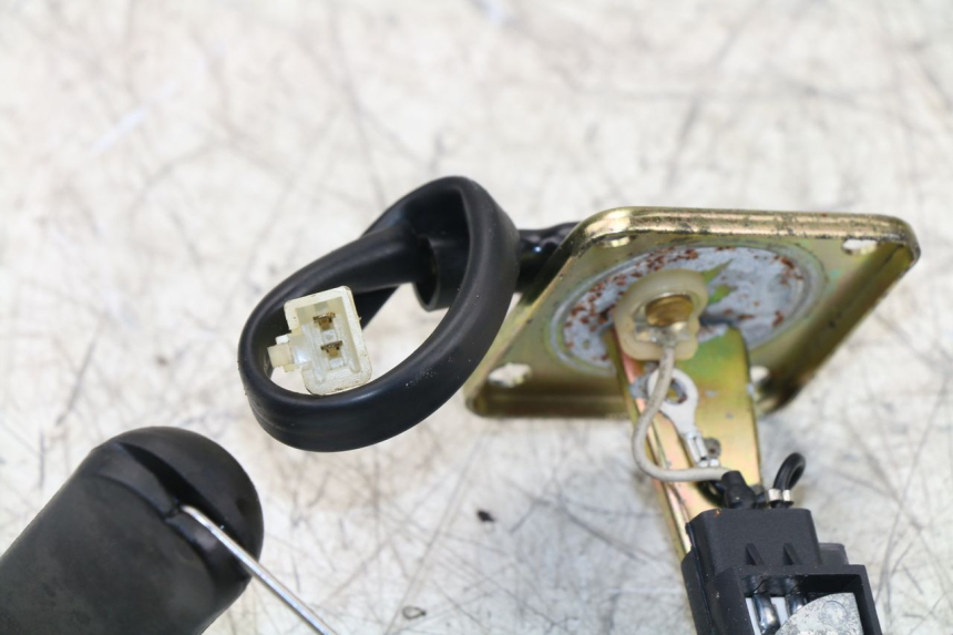 photo de MEDIDOR DE COMBUSTÍVEL DO TANQUE SYM JOYRIDE 125 (2002 - 2009) - Zoom do estado de desgaste