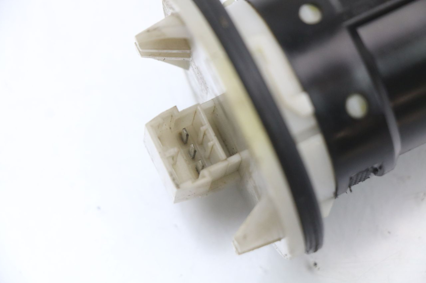 photo de MEDIDOR DE COMBUSTÍVEL DO TANQUE PIAGGIO VESPA LX 2T 50 (2005 - 2013) - Detalhe da peça