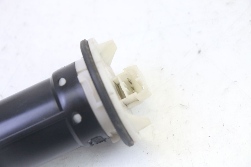 photo de MEDIDOR DE COMBUSTÍVEL DO TANQUE PIAGGIO VESPA S 2T 50 (2007 - 2014) - Detalhe da peça