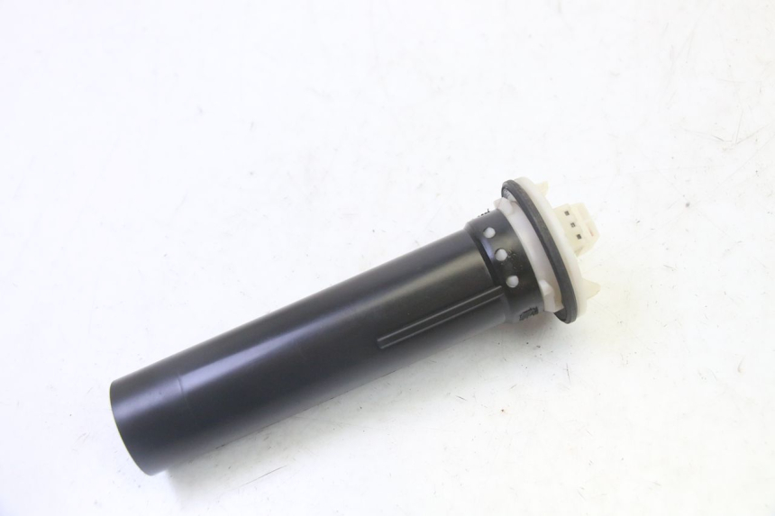 photo de MEDIDOR DE COMBUSTÍVEL DO TANQUE PIAGGIO VESPA S 2T 50 (2007 - 2014) - Outro ângulo de visão