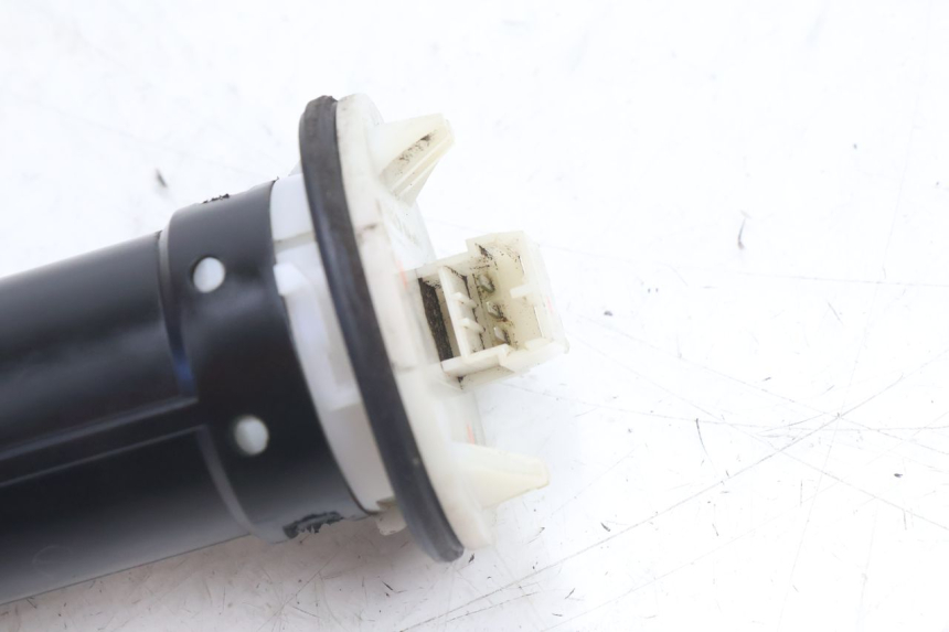 photo de MEDIDOR DE COMBUSTÍVEL DO TANQUE PIAGGIO VESPA S 2T 50 (2007 - 2014) - Detalhe da peça