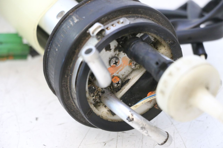 photo de MEDIDOR DE TANQUE DE COMBUSTÍVEL YAMAHA WAVE RUNNER GP R 1200 (2000 - 2003) - Detalhe da peça