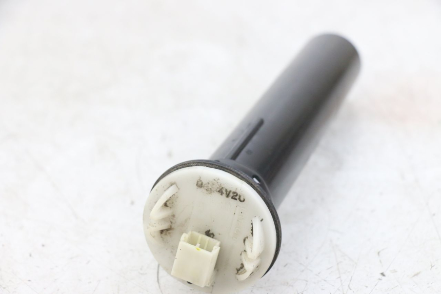 photo de MEDIDOR DE COMBUSTÍVEL DO TANQUE PIAGGIO X10 125 (2012 - 2017) - Detalhe da peça