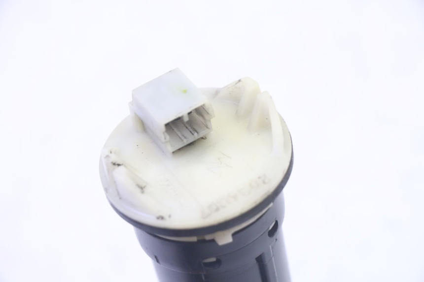 photo de MEDIDOR DE COMBUSTÍVEL DO TANQUE PIAGGIO X8 125 (2004 - 2007) - Outro ângulo de visão