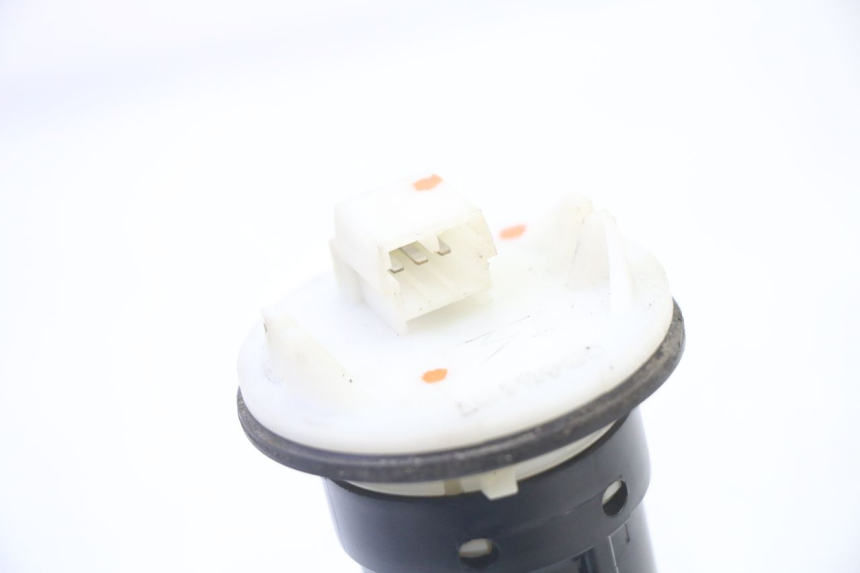photo de MEDIDOR DE COMBUSTÍVEL DO TANQUE PIAGGIO X9 EVOLUTION 125 (2003 - 2007) - Outro ângulo de visão