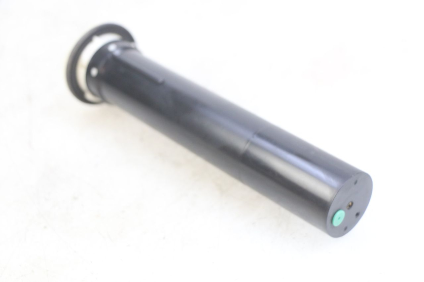 photo de MEDIDOR DE COMBUSTÍVEL DO TANQUE PIAGGIO XEVO - X EVO 125 (2007 - 2017) - Outro ângulo de visão