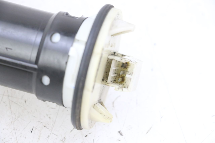 photo de MEDIDOR DE COMBUSTÍVEL DO TANQUE PIAGGIO XEVO - X EVO 125 (2007 - 2017) - Outro ângulo de visão
