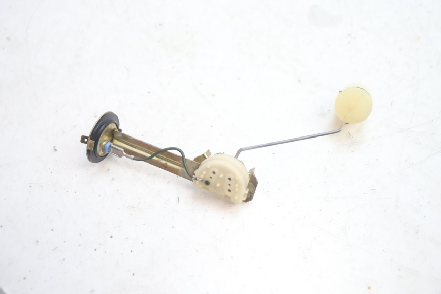 photo de MEDIDOR DE COMBUSTÍVEL DO TANQUE YAMAHA YP MAJESTY 125 (2002 - 2006) - Estado da superfície