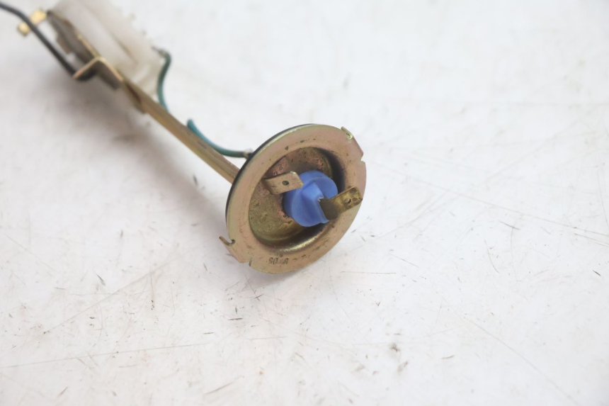 photo de MEDIDOR DE COMBUSTÍVEL DO TANQUE YAMAHA YP MAJESTY 125 (2002 - 2006) - Outro ângulo de visão