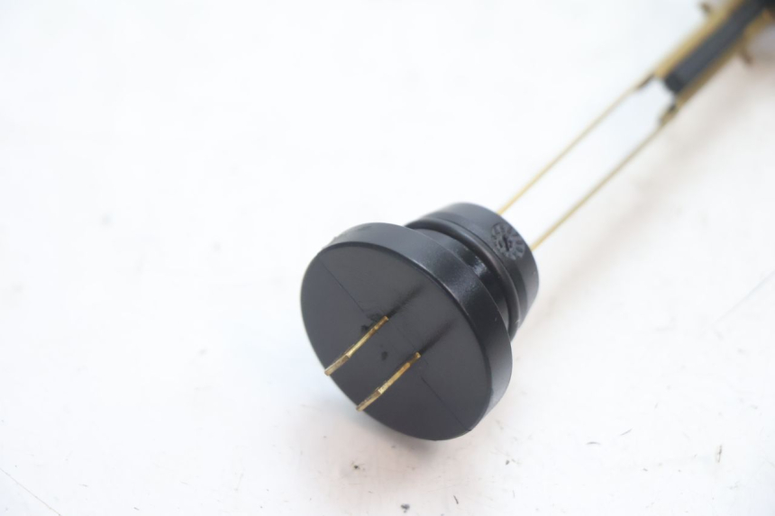 photo de MEDIDOR DO RESERVATÓRIO DE ÓLEO PEUGEOT SPEEDFIGHT LC 50 (1996 - 2002) - Zoom do estado de desgaste