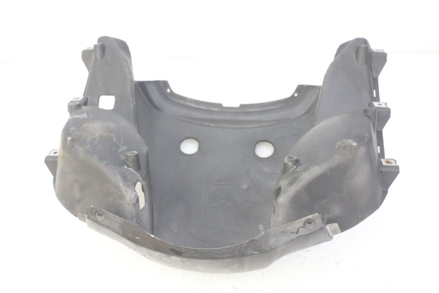 photo de JUNÇÃO DO CARENAGEM TRASEIRO APRILIA ATLANTIC 500 (2002 - 2003) - Detalhe da peça