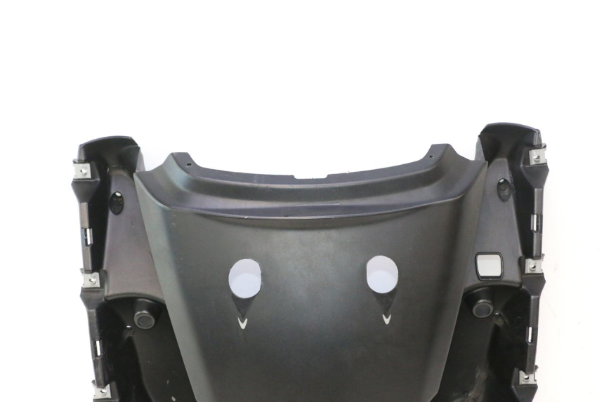 photo de JUNÇÃO DO CARENAGEM TRASEIRO APRILIA ATLANTIC S 125 (2010 - 2013) - Zoom do estado de desgaste