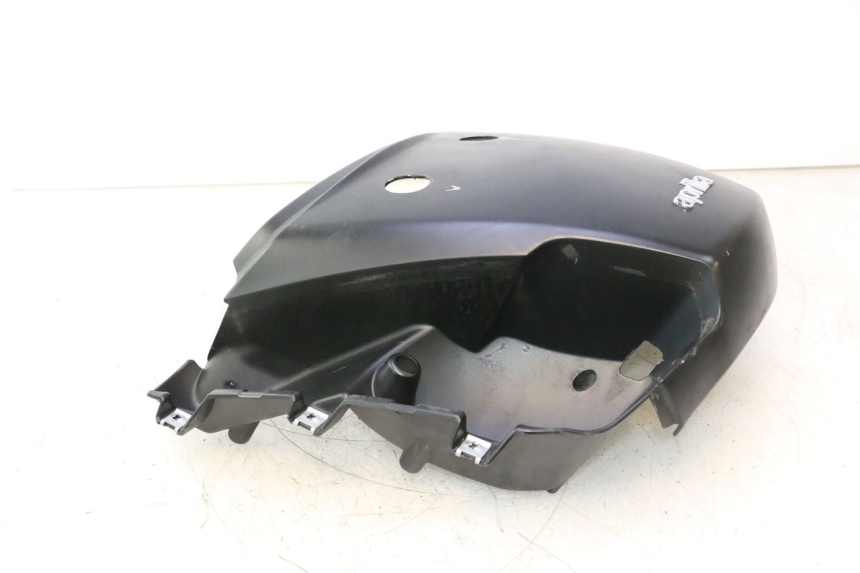 photo de JUNÇÃO DO CARENAGEM TRASEIRO APRILIA ATLANTIC S 125 (2010 - 2013) - Outro ângulo de visão