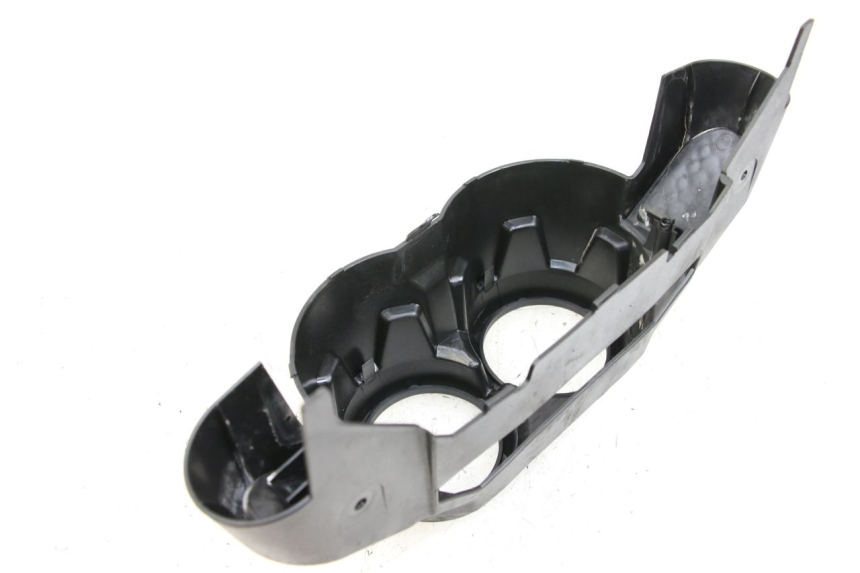 photo de JUNÇÃO DO CARENAGEM TRASEIRO YAMAHA BW'S BWS 125 (2010 - 2013) - Detalhe da peça